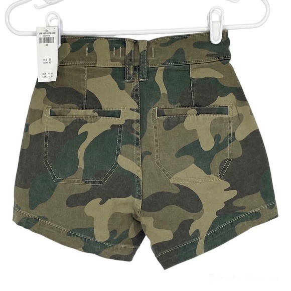 HOLLISTER NWT ULTRA HIGH RISE GREEN CAMO TWILL MOM DENIM SHORTS 00 - Picture 2 of 10
